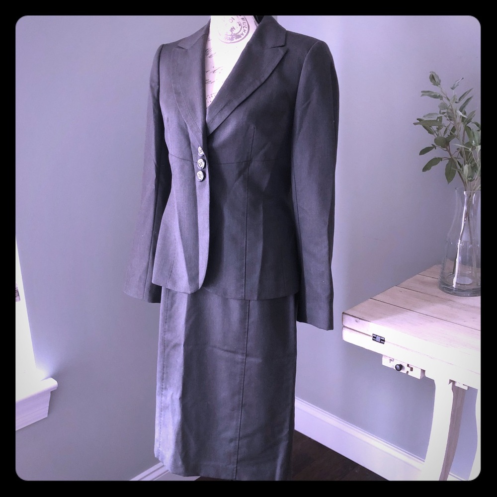 Jones New York pencil skirt and jacket suit